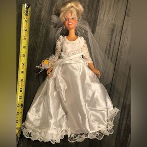 15" Vintage 1993 Laiko International blonde bride wedding Fashion Doll Barbie